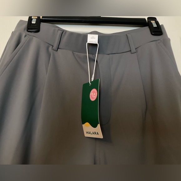 Halara M petite gray slacks NWT - Picture 2 of 4